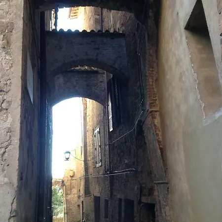 Azzi Mono Pérouse